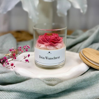 Duftkerze mit Wunschtext und rosa Rose im Glas
